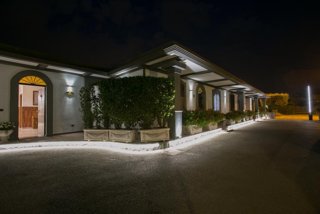 Hotel La Fenice 보스코리알레 외부 사진